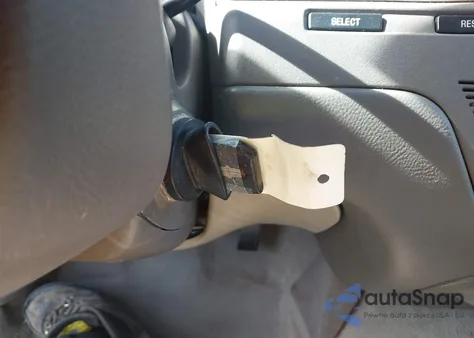 2004 Lincoln Town Car Ultimate z USA, uszkodzony, nr VIN 1LNHM83W94Y669716